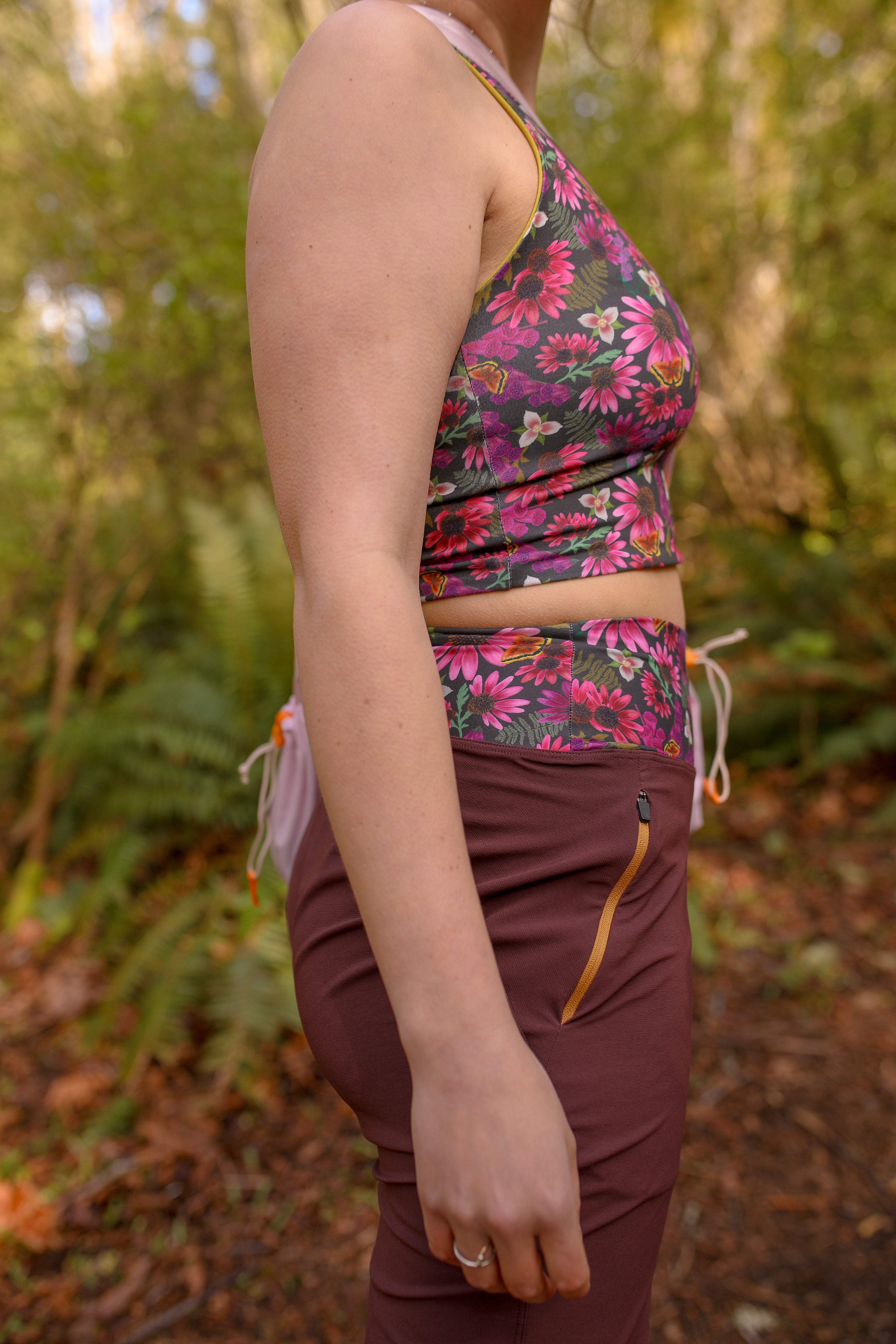 Commit Crop Top | Wolfmitten/Pistachio