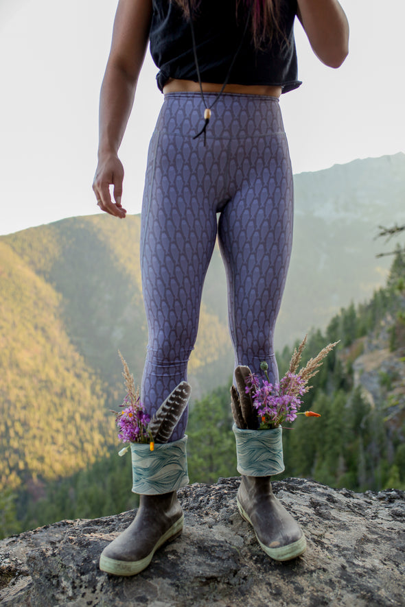 Earned It Legging 2.0 | Youer x Salmon Sisters
